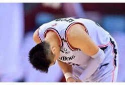 郭艾伦伤情爆料视频,揭秘赛场瞬间受伤的真相